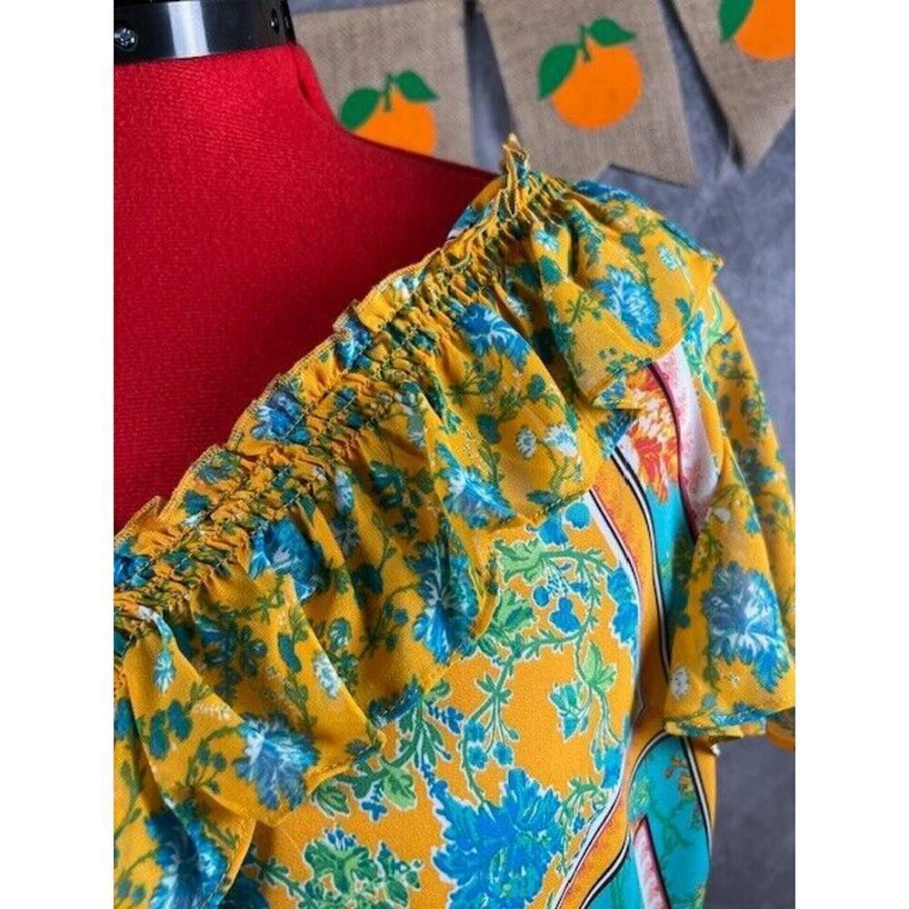 Cato Ladies Size XL Yellow-Multi Color V Neck Ruffled Short Sleeved Blouse - Picture 3 of 7